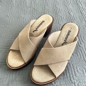 Bionatura Women's Tan Cross-Strap Mules